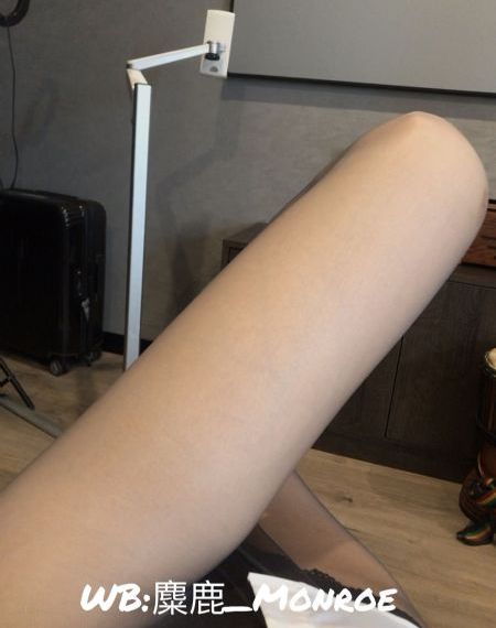 她美丽_蓝光高清迅雷在线观看
