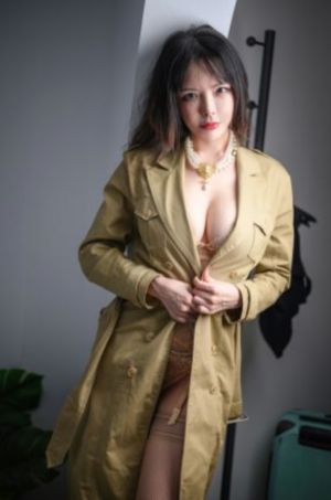 按摩房的女大学生电影_高清免费在线播放