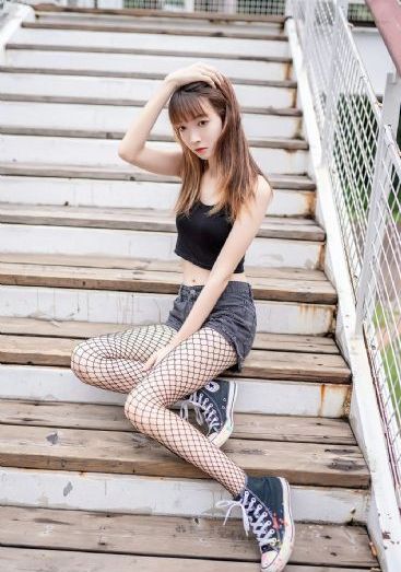 厨房掀开馊了裙子子挺进视频_1080最新电影在线观看