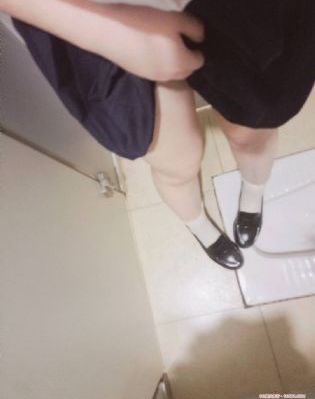 校园情侣_蓝光在线观看